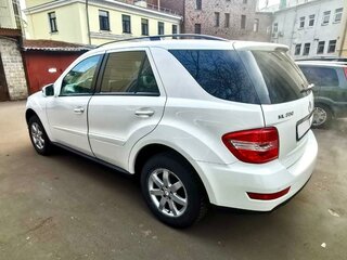 2011 Mercedes-Benz M-Класс 350 II (W164) Рестайлинг, белый, 2300000 рублей, вид 5
