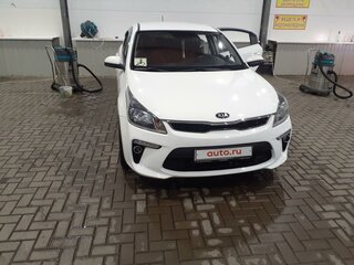 2019 Kia Rio IV, белый, 1850000 рублей, вид 3