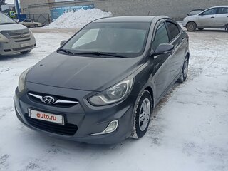 2011 Hyundai Solaris I, серебристый, 745000 рублей, вид 1