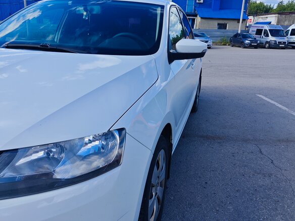 2017 Skoda Rapid I Рестайлинг, белый, 1020000 рублей - вид 3