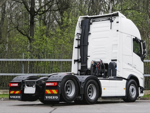 2023 Volvo FH, белый, 17100000 рублей - вид 1