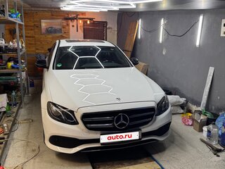 2019 Mercedes-Benz E-Класс 200 d V (W213, S213, C238), белый, 3000000 рублей, вид 3