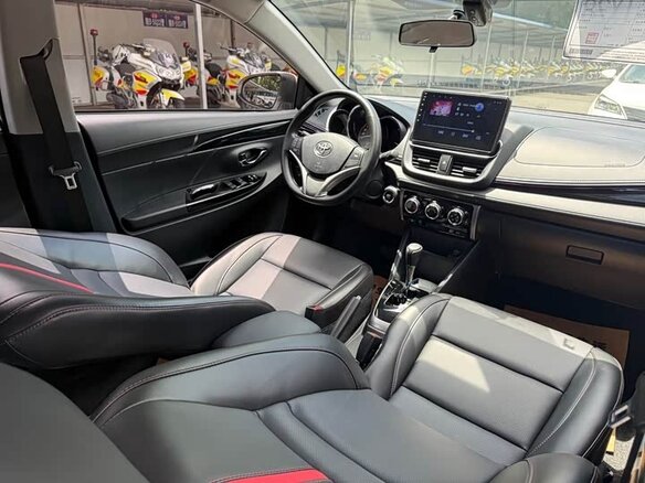 2022 Toyota Yaris L X XP150 Рестайлинг, белый - вид 10