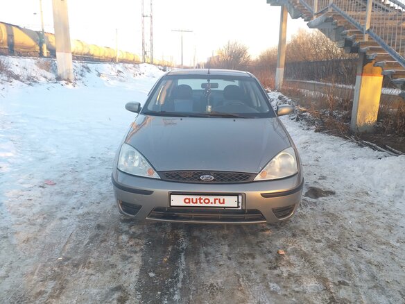 2004 Ford Focus I Рестайлинг, золотистый - вид 2