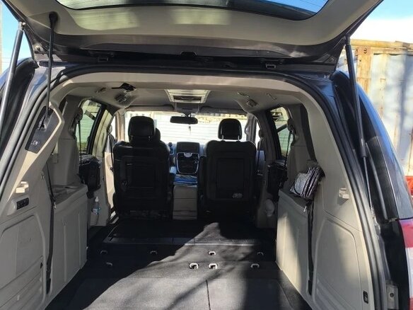2015 Chrysler Voyager Grand V Рестайлинг, белый, 2050000 рублей - вид 6