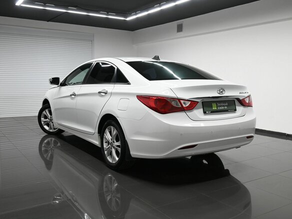 2010 Hyundai Sonata VI (YF), белый, 730000 рублей - вид 5