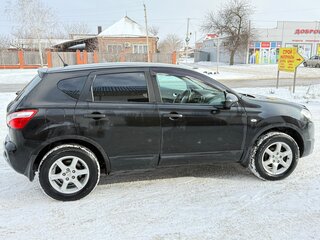 2010 Nissan Qashqai I Рестайлинг, чёрный, 880000 рублей, вид 2