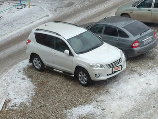 2011 Toyota RAV4 III (XA30) Рестайлинг, белый, 1300000 рублей, вид 4
