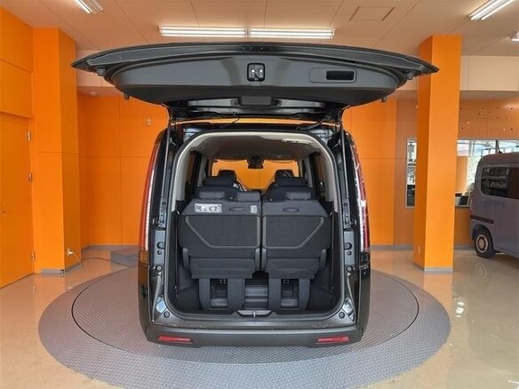 2026 Honda Stepwgn VI, чёрный - вид 11