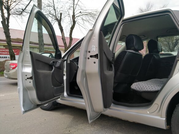 2004 Ford Focus I Рестайлинг, серебристый, 370000 рублей - вид 15