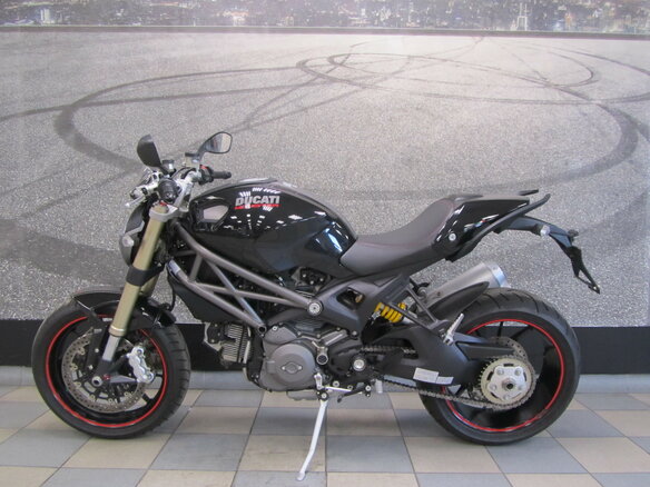 2012 Ducati Monster 1100, чёрный - вид 7