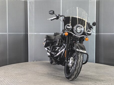 2017 Harley-Davidson Heritage Classic, чёрный, 1399000 рублей, вид 3