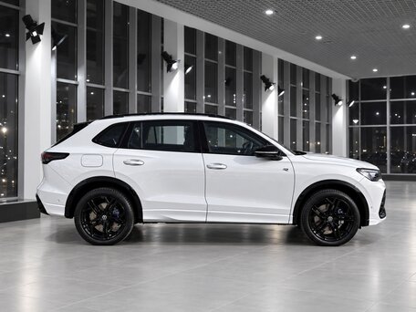 2026 Volkswagen Tiguan L Pro III (China Market), белый, 5050000 рублей, вид 4