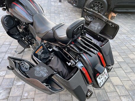 2019 Harley-Davidson CVO Road Glide Limited, серый, 2490000 рублей, вид 4
