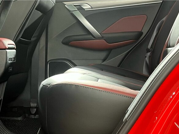 2023 Geely Coolray I, красный, 1853000 рублей - вид 15