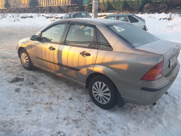 2004 Ford Focus I Рестайлинг, золотистый - вид 8