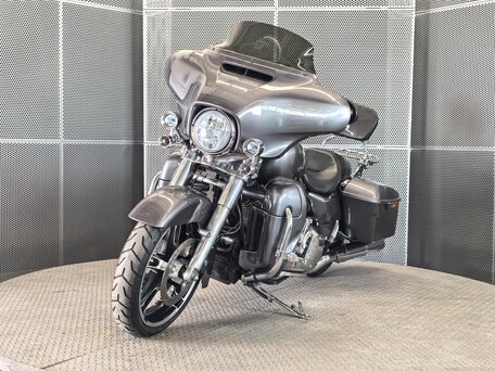 2013 Harley-Davidson Street Glide, серый, 1299000 рублей, вид 4