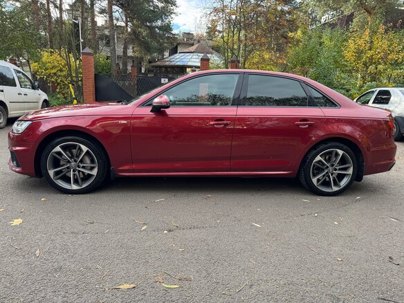 2019 Audi A4 V (B9), красный, 3080000 рублей - вид 4