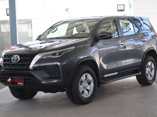 2026 Toyota Fortuner II Рестайлинг, серый, 4900000 рублей, вид 4