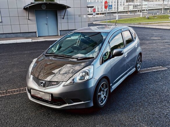 2009 Honda Fit II, серебристый