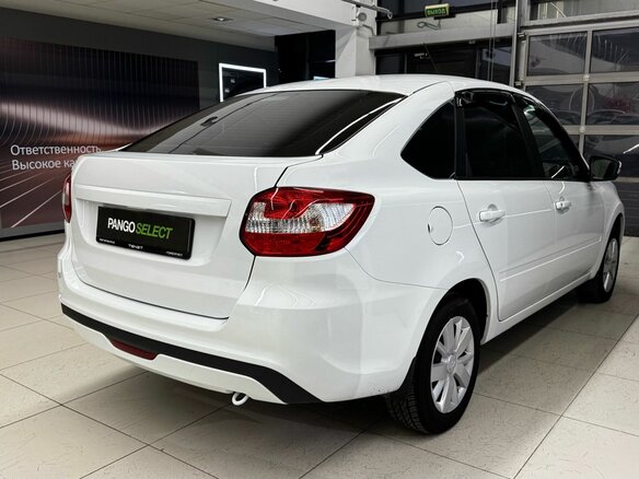 2023 Lada (ВАЗ) Granta I Рестайлинг, белый, 859000 рублей - вид 3