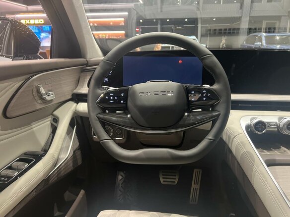 2025 Exeed RX, серый, 5460000 рублей - вид 12