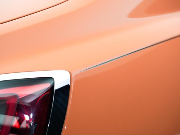2025 Rolls-Royce Ghost Extended II Рестайлинг (Series II), оранжевый, 44000000 рублей - вид 12