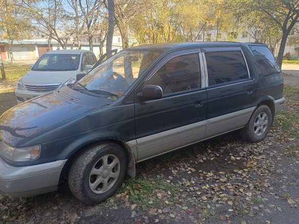 1993 Mitsubishi Chariot II, серый, 250000 рублей