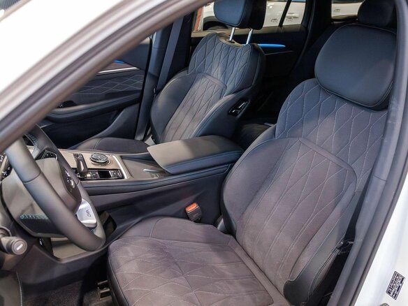 2026 Geely Monjaro I Рестайлинг, белый, 4954990 рублей - вид 18