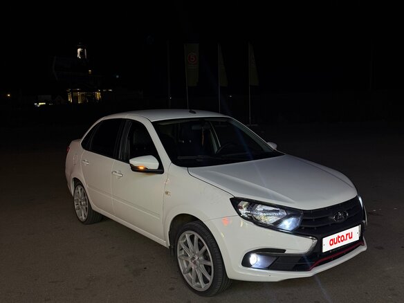 2025 Lada (ВАЗ) Granta I Рестайлинг, белый, 1000000 рублей - вид 1