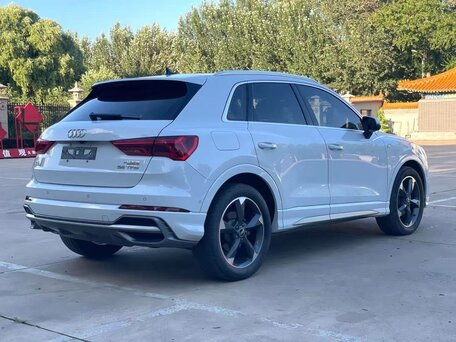 2022 Audi Q3 35 TFSI II (F3), белый, 2690000 рублей, вид 4