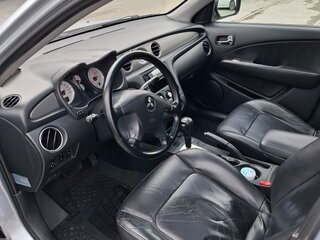 2005 Mitsubishi Outlander I, серый, 750000 рублей, вид 4