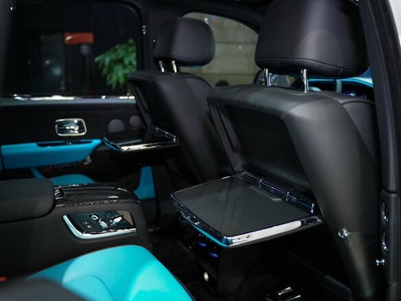 2025 Rolls-Royce Cullinan Black Badge I Рестайлинг (Series II), чёрный, 49000000 рублей - вид 28