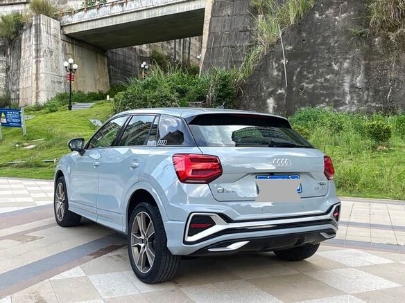 2023 Audi Q2 L 35 TFSI I Рестайлинг, серый, 1740000 рублей - вид 4