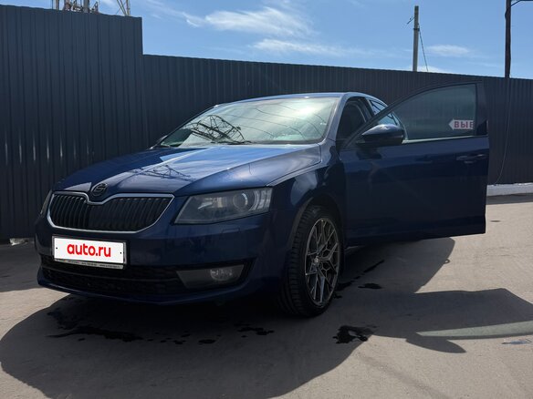 2016 Skoda Octavia III (A7), синий, 1450000 рублей