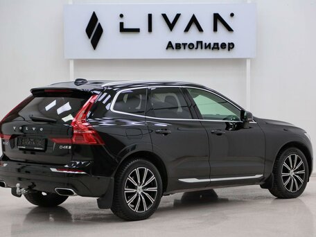 2019 Volvo XC60 II, чёрный, 2825000 рублей, вид 4