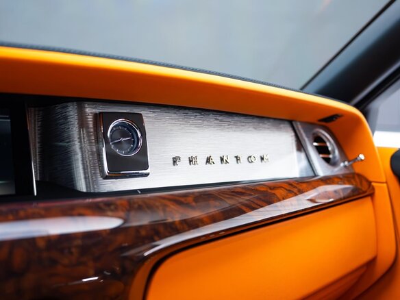 2023 Rolls-Royce Phantom Extended VIII Рестайлинг (Series II), серебристый, 50000000 рублей - вид 18