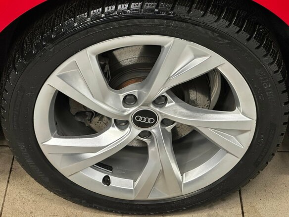 2021 Audi A4 40 TFSI V (B9) Рестайлинг, красный, 3400000 рублей - вид 20