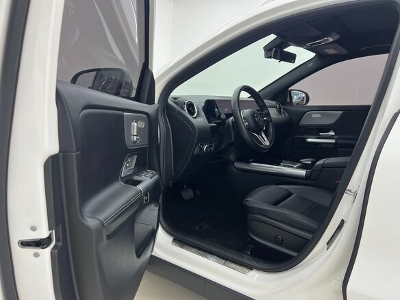 2021 Mercedes-Benz GLA 180 II (H247), белый, 2567007 рублей - вид 7