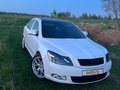 2011 Skoda Octavia II (A5) Рестайлинг, белый, 1600000 рублей - вид 3