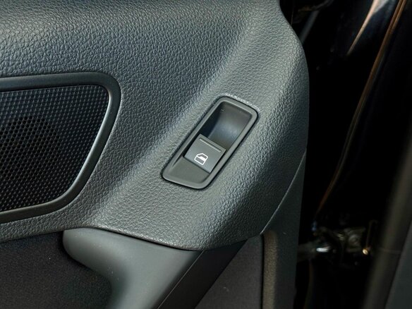 2014 Volkswagen Tiguan I Рестайлинг, чёрный, 1749000 рублей - вид 27