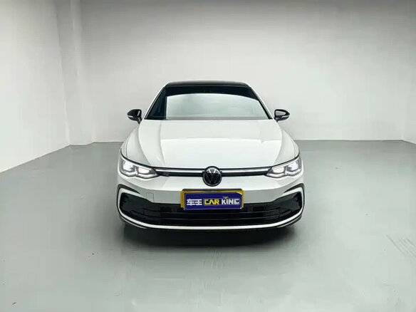 2023 Volkswagen Golf VIII, белый, 1600047 рублей - вид 1