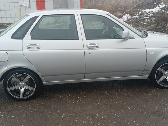2010 Lada (ВАЗ) Priora Premier I, серебристый, 310000 рублей - вид 3