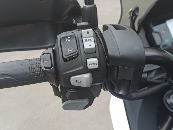 2022 Honda NC 750X, белый, 1340000 рублей - вид 6