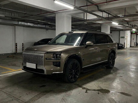 2026 Zeekr 9X 70 kWh, золотистый, 12400000 рублей, вид 1