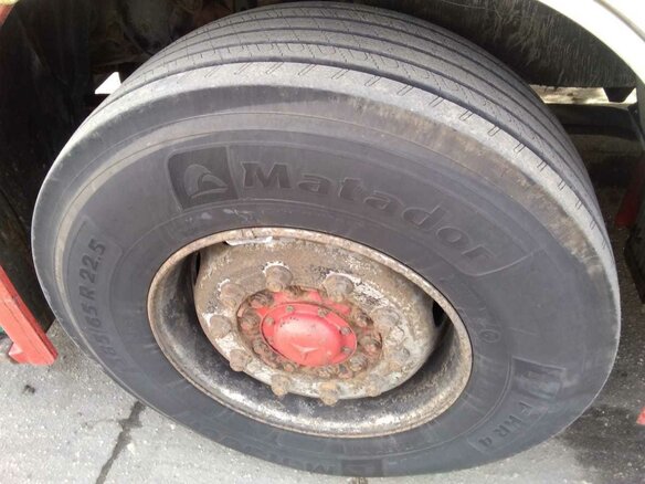 1999 Mercedes-Benz Actros, красный, 1350000 рублей - вид 5