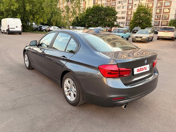 2018 BMW 3 серии 318i VI (F3x) Рестайлинг, серебристый, 1600000 рублей - вид 3