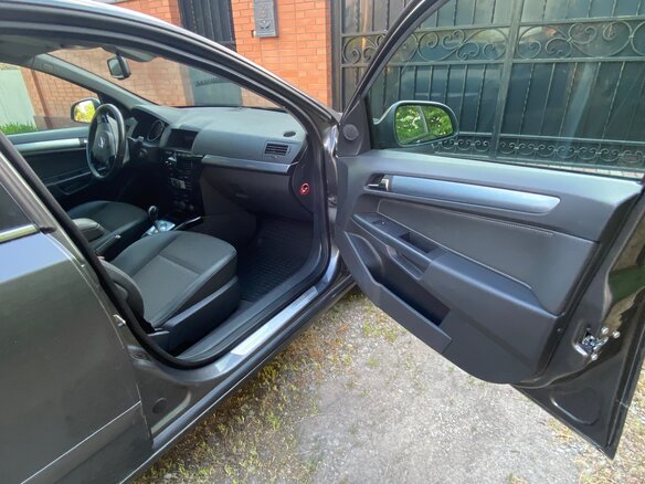 2010 Opel Astra H Рестайлинг, серый, 530000 рублей - вид 15