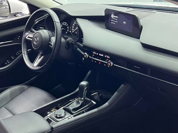 2023 Mazda 3 Axela IV (BP), белый, 1420000 рублей - вид 6