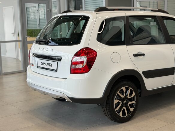 2026 Lada (ВАЗ) Granta Cross Euro-2 I Рестайлинг, белый, 1196000 рублей - вид 6